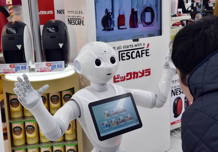disruption arbeidsmarkt. robotisering, robot pepper in Japan